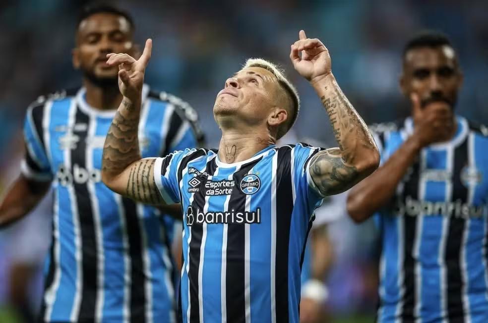 Grêmio goleia com show de Soteldo; Inter empata sem gols com o São Luiz