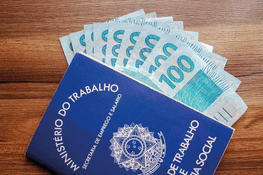 Novo salário mínimo de R$ 1.412 passa a valer nesta segunda-feira