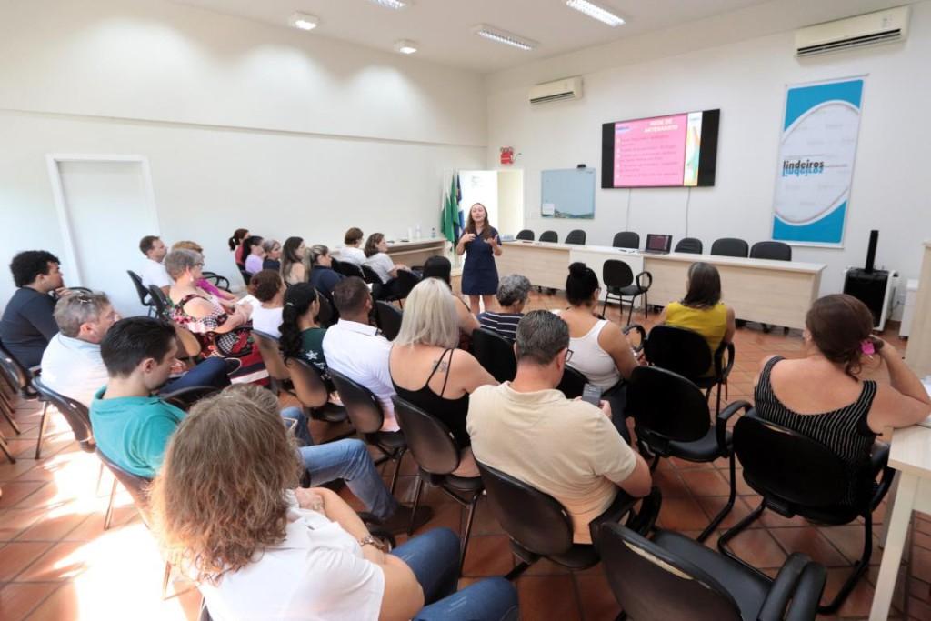 Rede discute terceiro encontro de artesãos e concurso lindeiro de artesanato