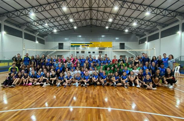 1º Festival de Voleibol das Escolinhas 2024 aconteceu no sábado em SH