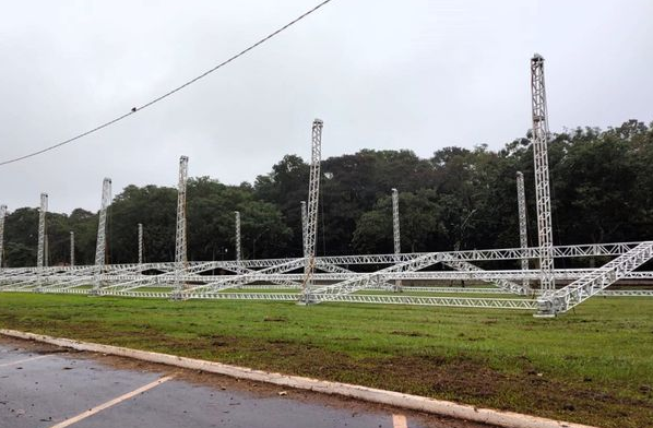 Começa a montagem da estrutura para a Expo Santa Helena 2024