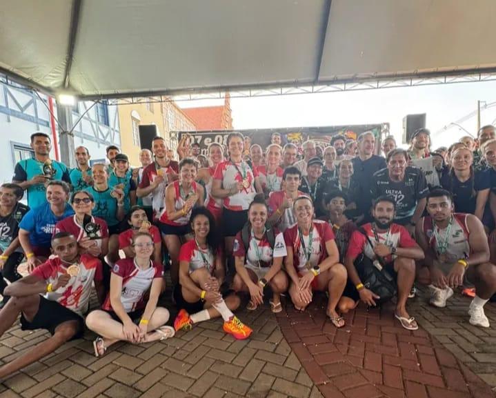 Equipe Chasques de Santa Helena conquista título na tradicional Corrida 12 Horas em Marechal Cândido Rondon