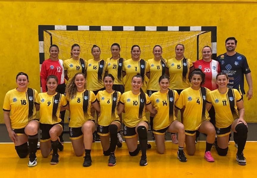 Equipe feminina de Santa Helena estreia no Paranaense de Handebol Série Ouro em Pato Branco