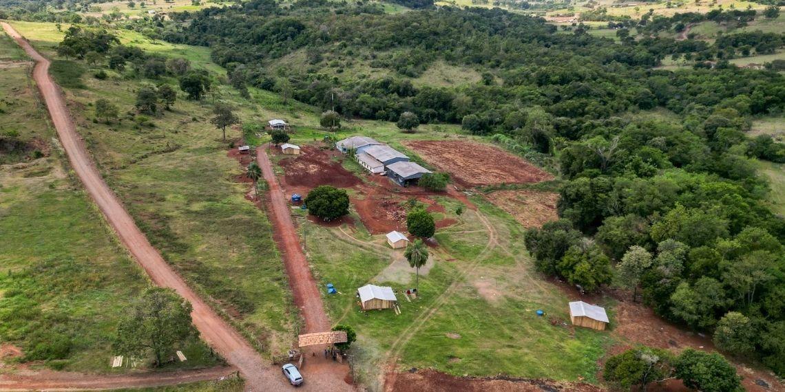 Famílias indígenas que viviam em Santa Helena iniciam nova etapa em aldeia Avá-Guarani em Missal