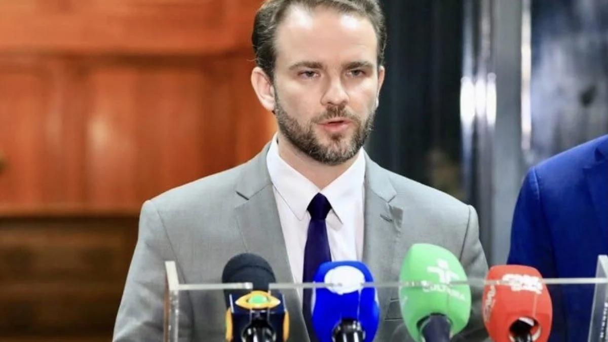 Decreto permite que MEI use declaração anual como documento fiscal...  Leia mais no texto original: (https://www.poder36