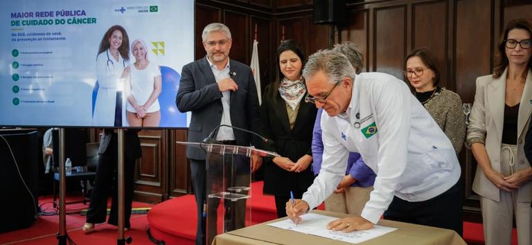 Ministério da Saúde inicia oferta no SUS de nove medicamentos oncológicos de alta tecnologia em todas as regiões do país